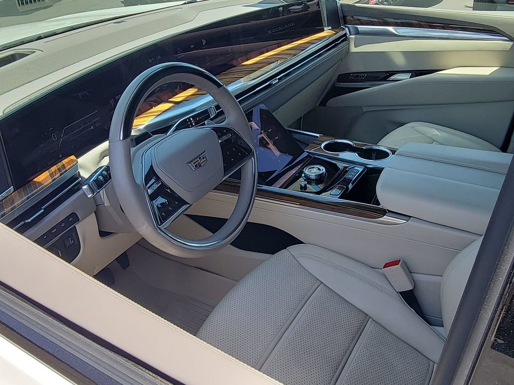 Certified 2025 Cadillac Escalade Sport Platinum AWD/4WD image 10
