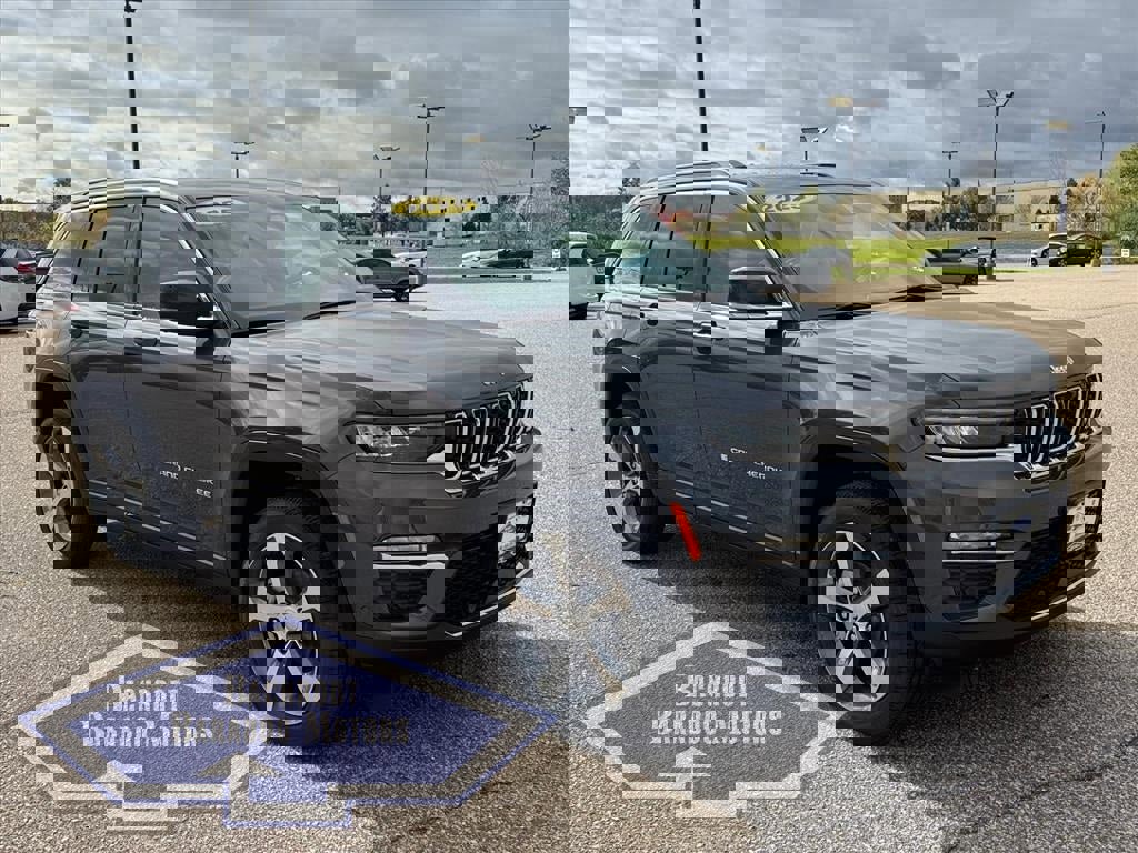 New 2025 Jeep Grand Cherokee Limited w/ Luxury Tech Group II video 1
