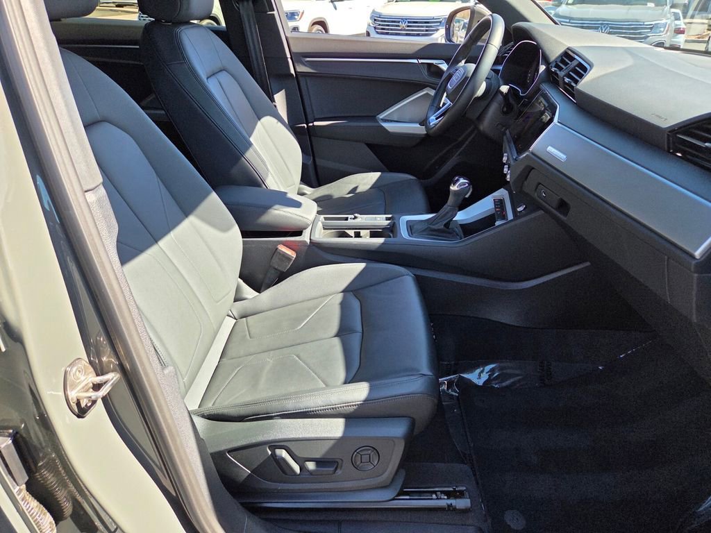 Used 2023 Audi Q3 2.0T Premium w/ Convenience Package image 20