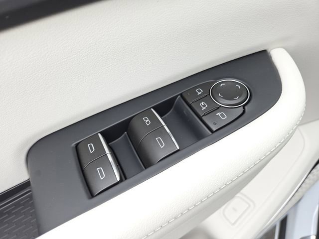 New 2026 Buick Enclave Avenir w/ Super Cruise Package FWD image 11