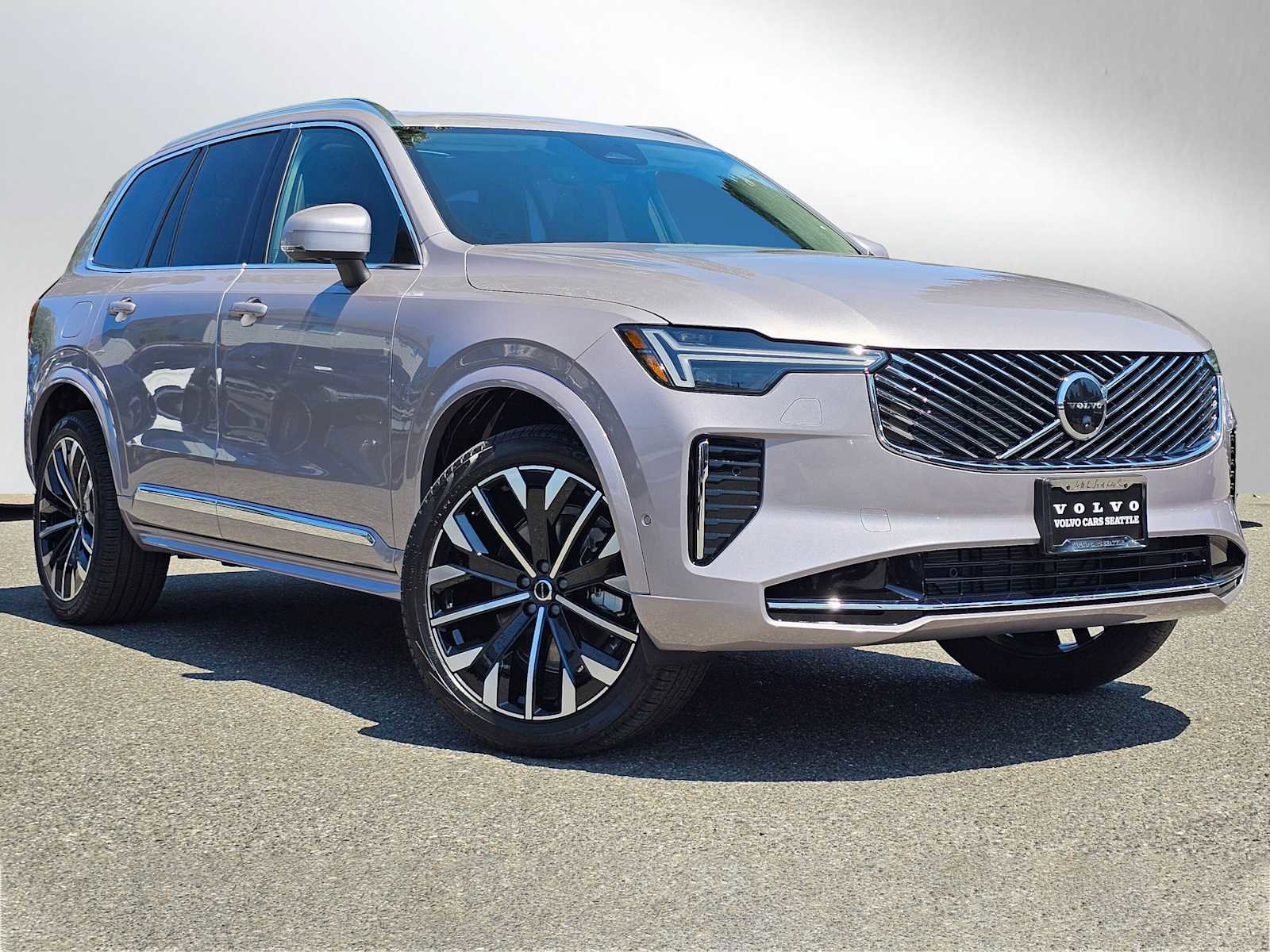 New 2026 Volvo XC90 B5 Plus image 1