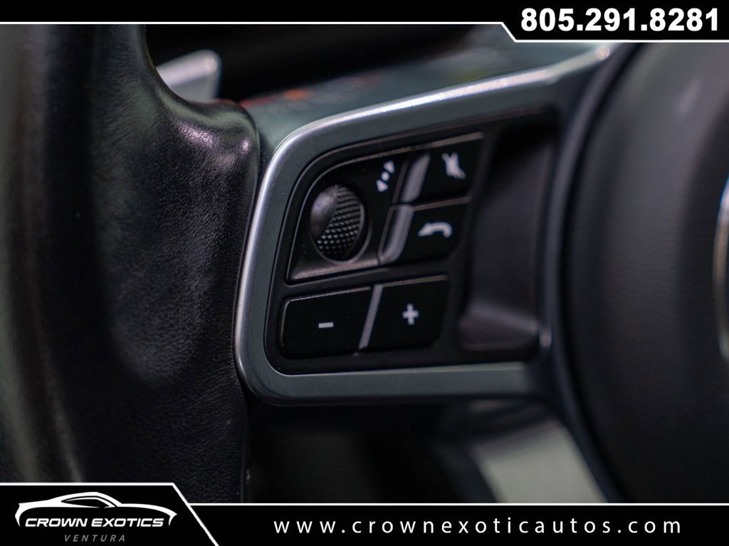 Used 2023 Porsche Cayenne Platinum Edition image 28
