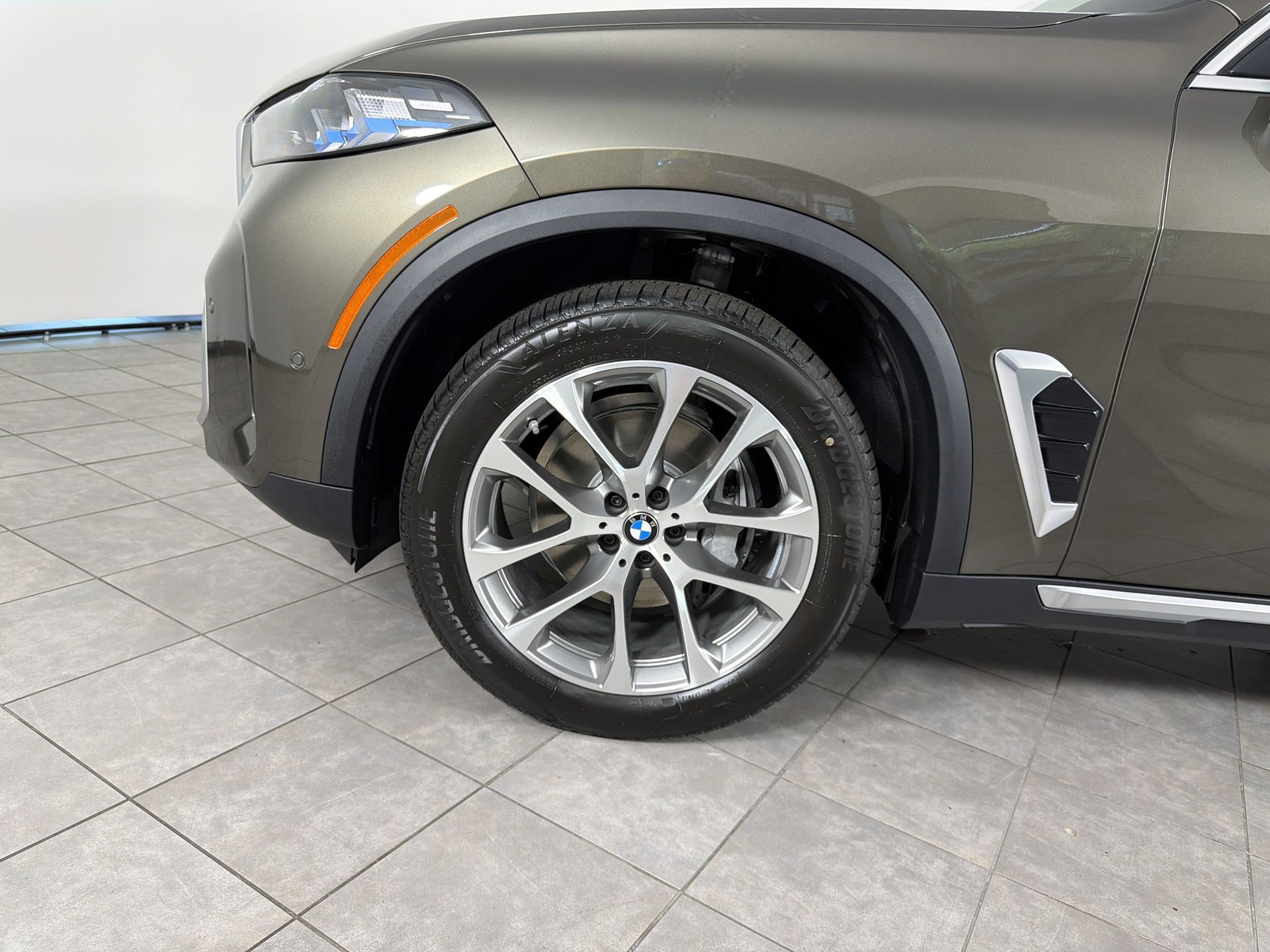 New 2026 BMW X5 xDrive40i AWD/4WD image 12