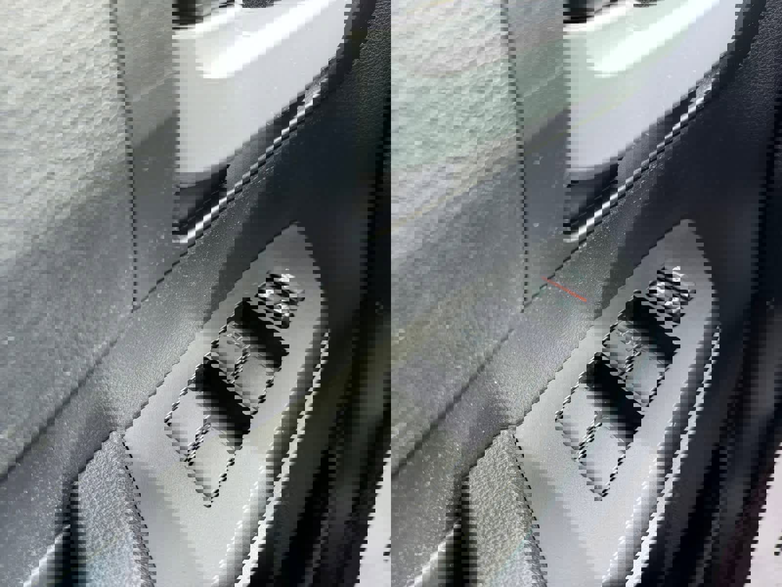 Used 2016 Toyota Tundra SR5 w/ SR5 Upgrade Package AWD/4WD image 16