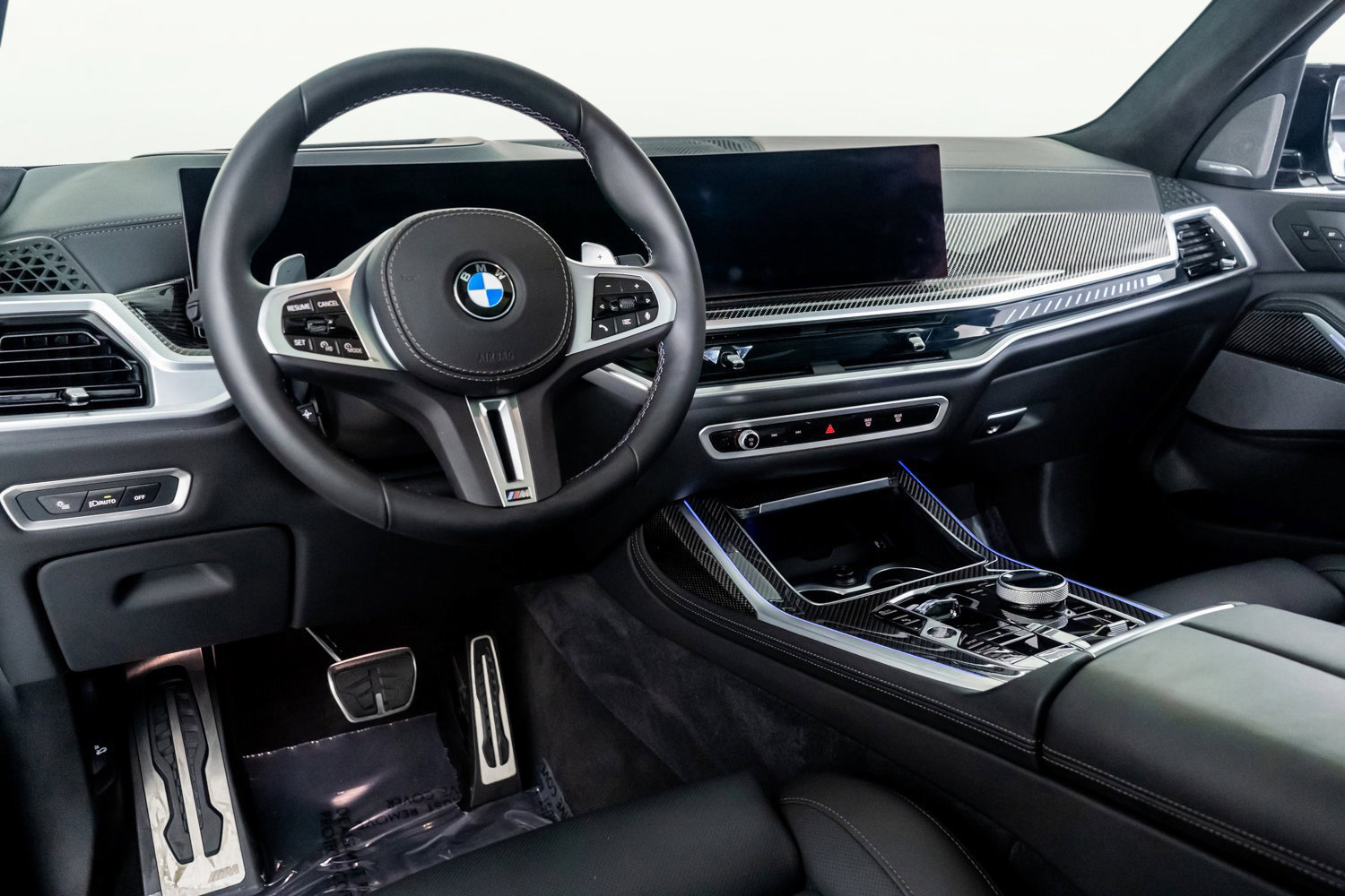 Used 2025 BMW X7 M60i image 2