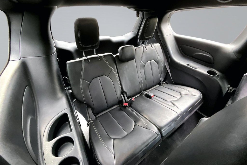 Certified 2026 Chrysler Pacifica Select FWD image 21