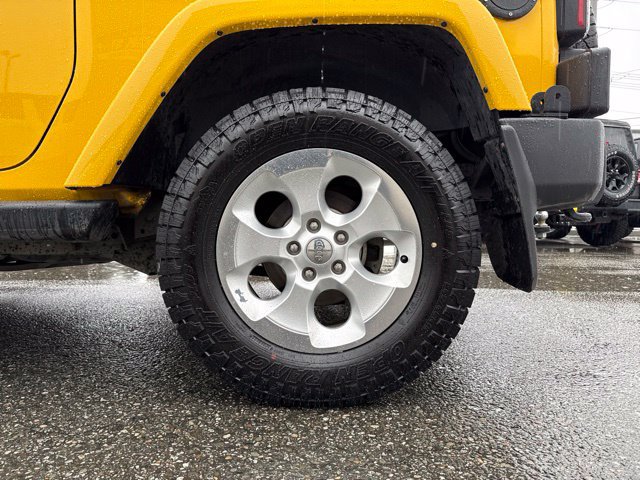 Used 2015 Jeep Wrangler Sahara AWD/4WD image 16