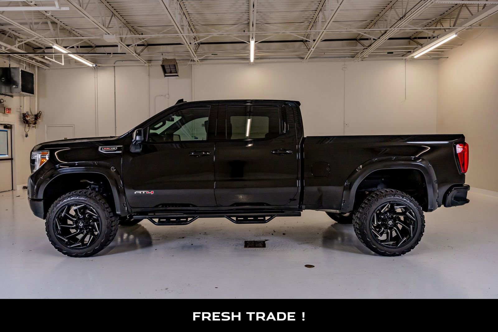 Used 2021 GMC Sierra 1500 AT4 w/ AT4 Preferred Package AWD/4WD image 5