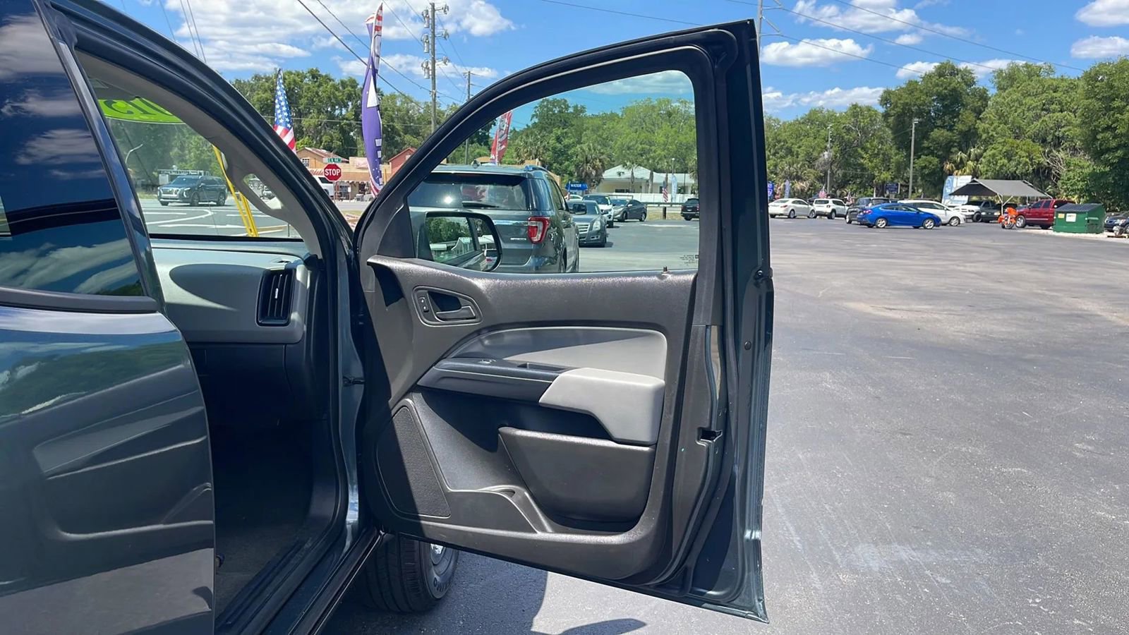 Used 2015 Chevrolet Colorado W/T w/ WT Convenience Package image 11