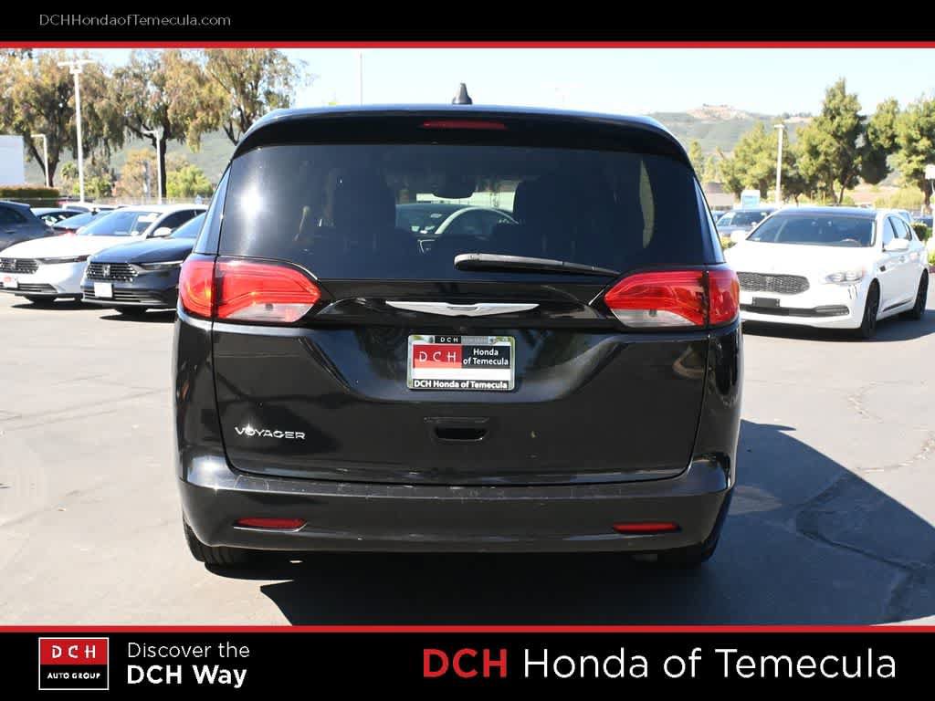 Used 2023 Chrysler Voyager LX FWD image 6