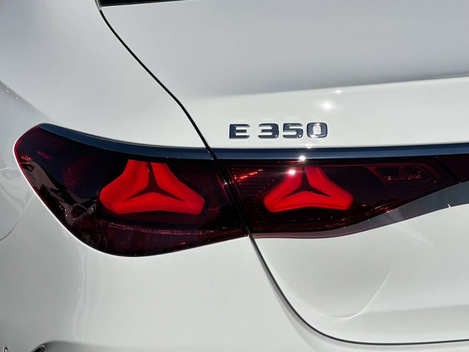 New 2026 Mercedes-Benz E 350 4MATIC Sedan image 24
