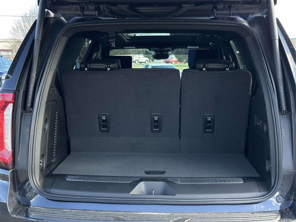 Used 2024 GMC Yukon Denali w/ Denali Reserve Package image 14