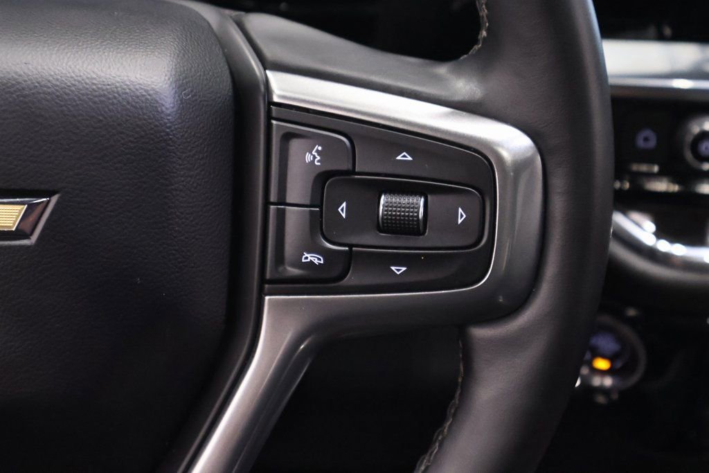 Used 2025 Chevrolet Silverado 2500 LTZ w/ LTZ Premium Package image 26