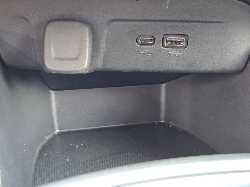 Used 2024 Chevrolet Trax RS w/ Driver Confidence Package FWD image 20