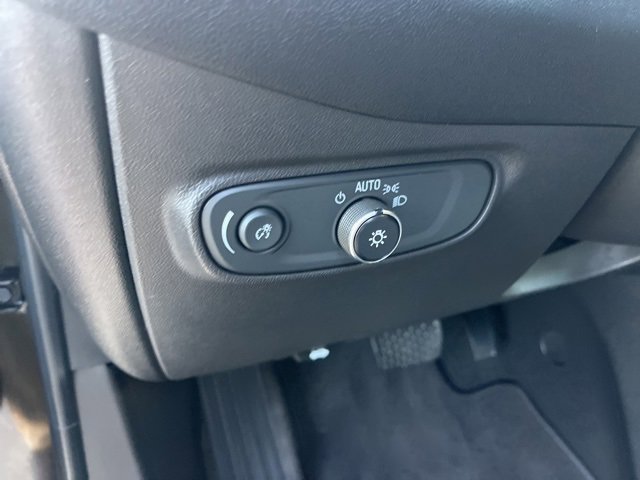 Used 2023 Chevrolet Equinox LT image 16