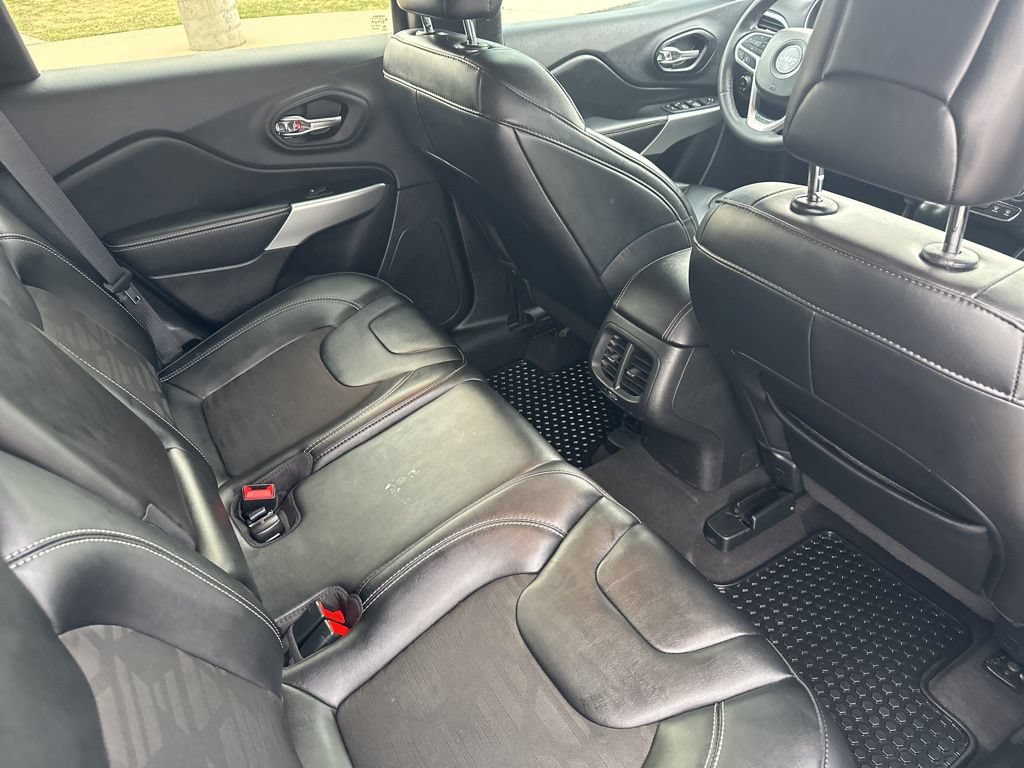 Used 2022 Jeep Cherokee Latitude AWD/4WD image 24