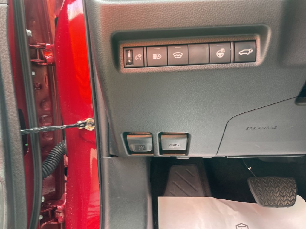 Used 2023 Toyota RAV4 XLE Premium image 13