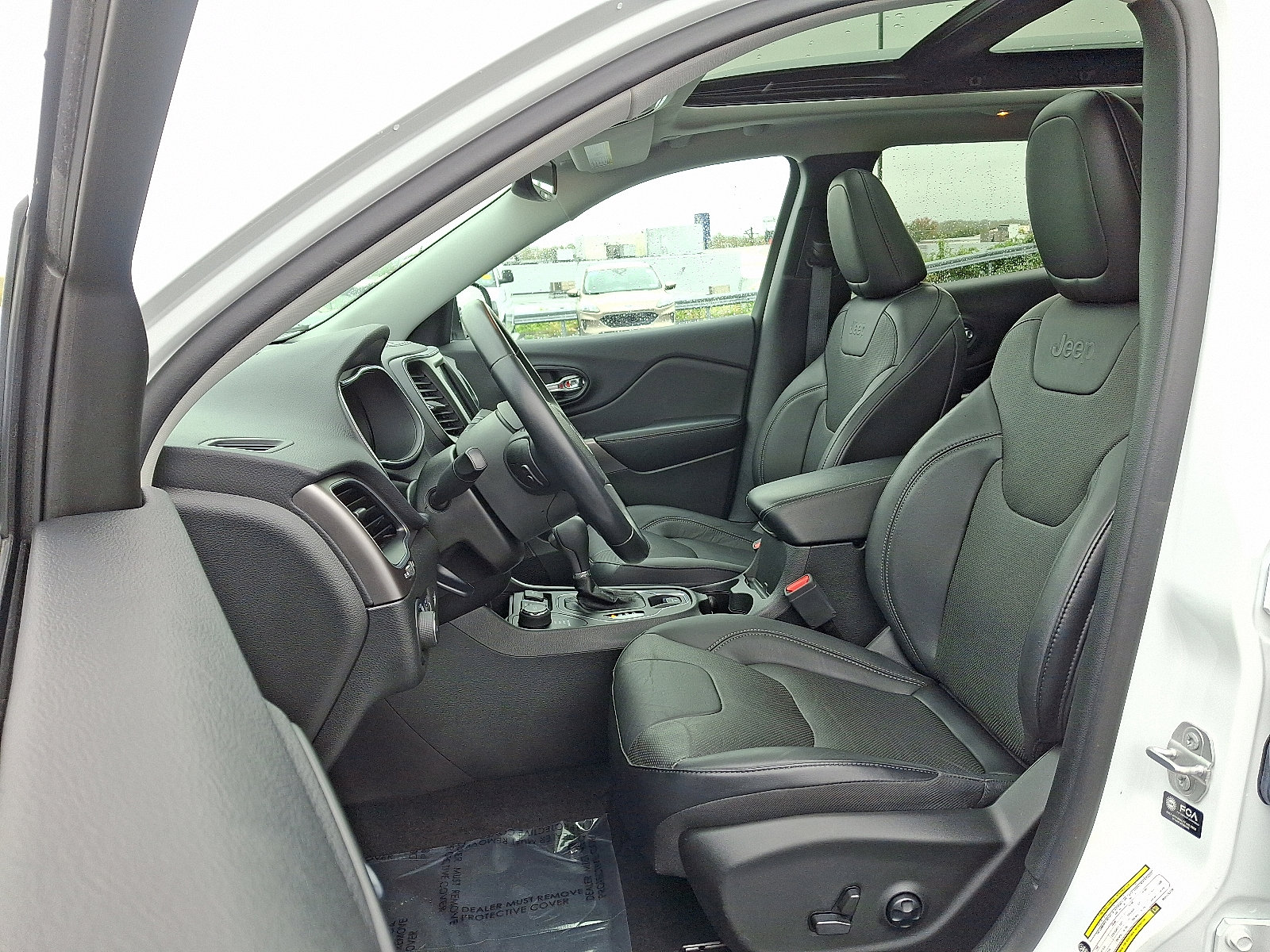 Certified 2021 Jeep Cherokee Latitude Lux w/ Sun & Sound Group image 13
