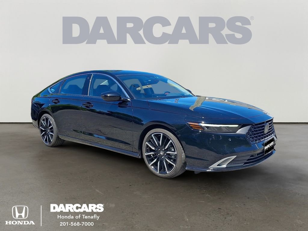 Used 2023 Honda Accord Touring image 1