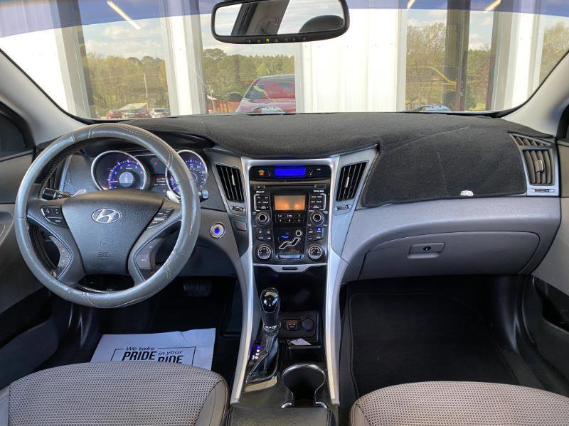 Used 2011 Hyundai Sonata SE FWD image 20