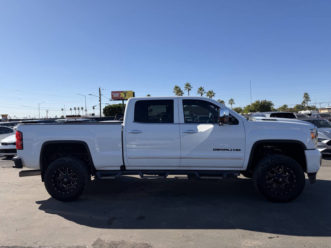 Used 2019 GMC Sierra 2500 Denali w/ Duramax Plus Package image 11