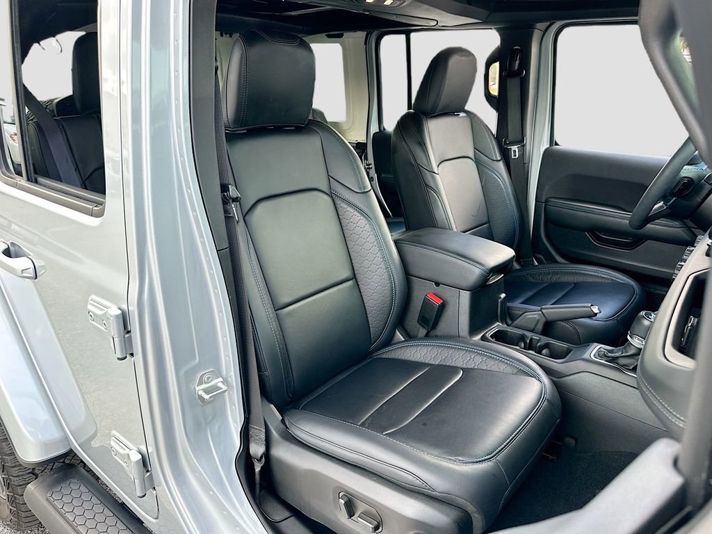 Used 2024 Jeep Wrangler High Altitude image 27