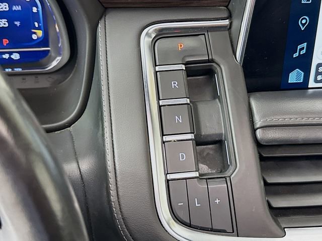 Used 2022 Chevrolet Suburban Z71 w/ Z71 Off-Road Package AWD/4WD image 19