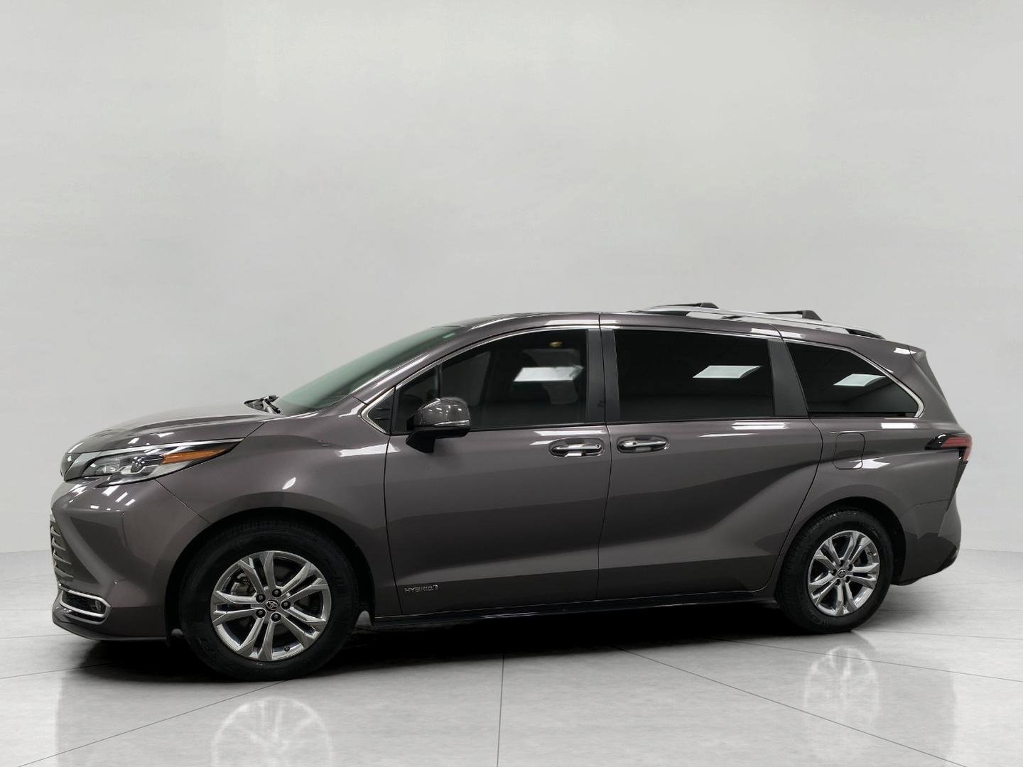 Used 2021 Toyota Sienna Platinum AWD/4WD image 10