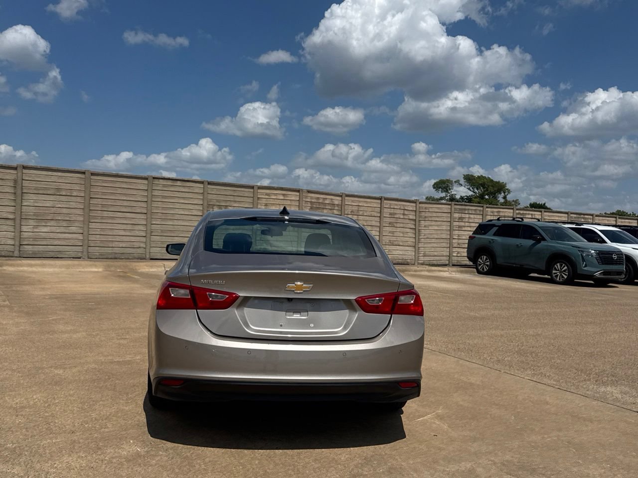 Used 2025 Chevrolet Malibu LS FWD image 19
