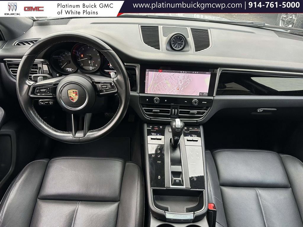 Used 2023 Porsche Macan image 16