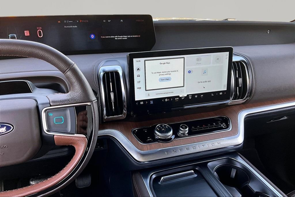 Used 2025 Ford Expedition King Ranch image 6
