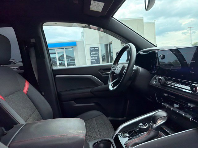 Used 2023 Chevrolet Colorado Z71 w/ Z71 Convenience Package 2 AWD/4WD image 10
