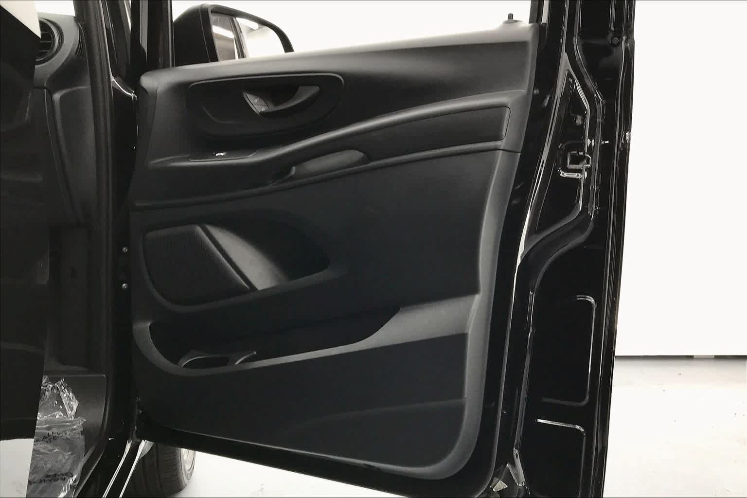 Used 2019 Mercedes-Benz Metris Passenger image 27
