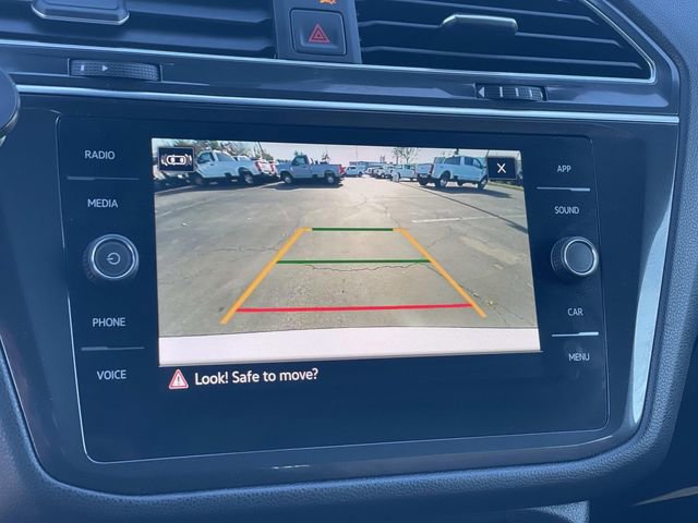 Used 2023 Volkswagen Tiguan SE R-Line image 14