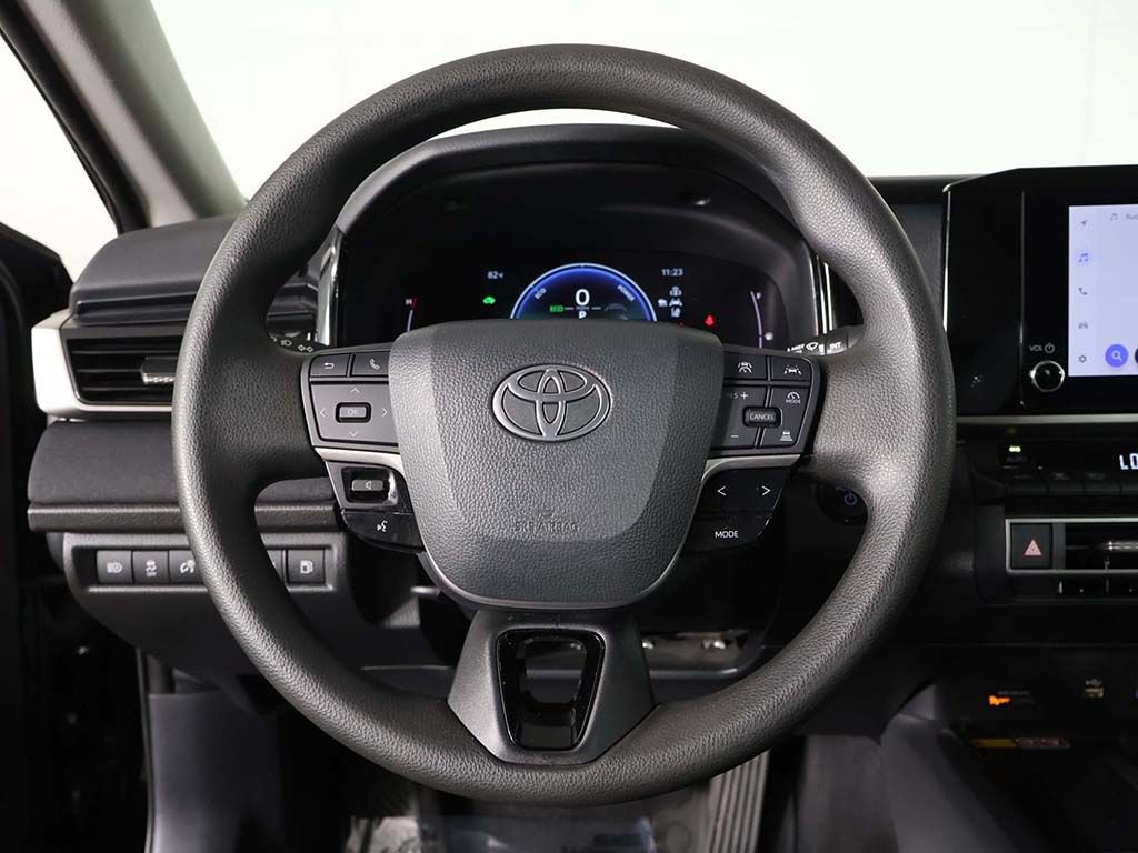 Used 2025 Toyota Camry LE FWD image 34