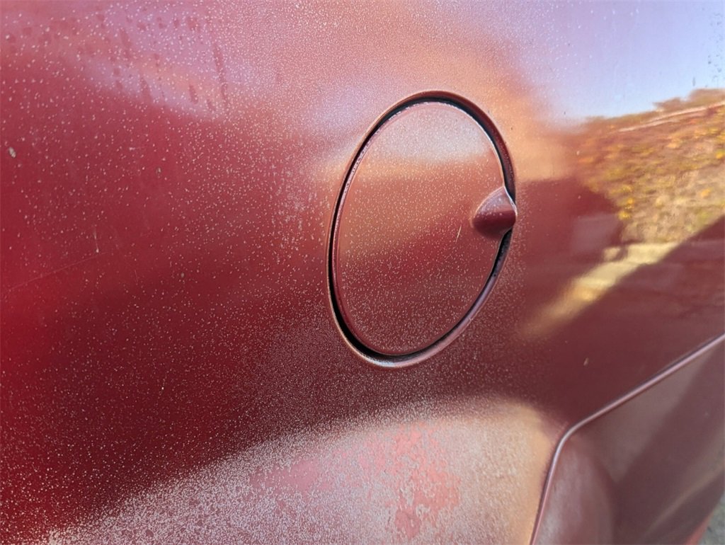 Used 2013 Dodge Avenger SE image 9