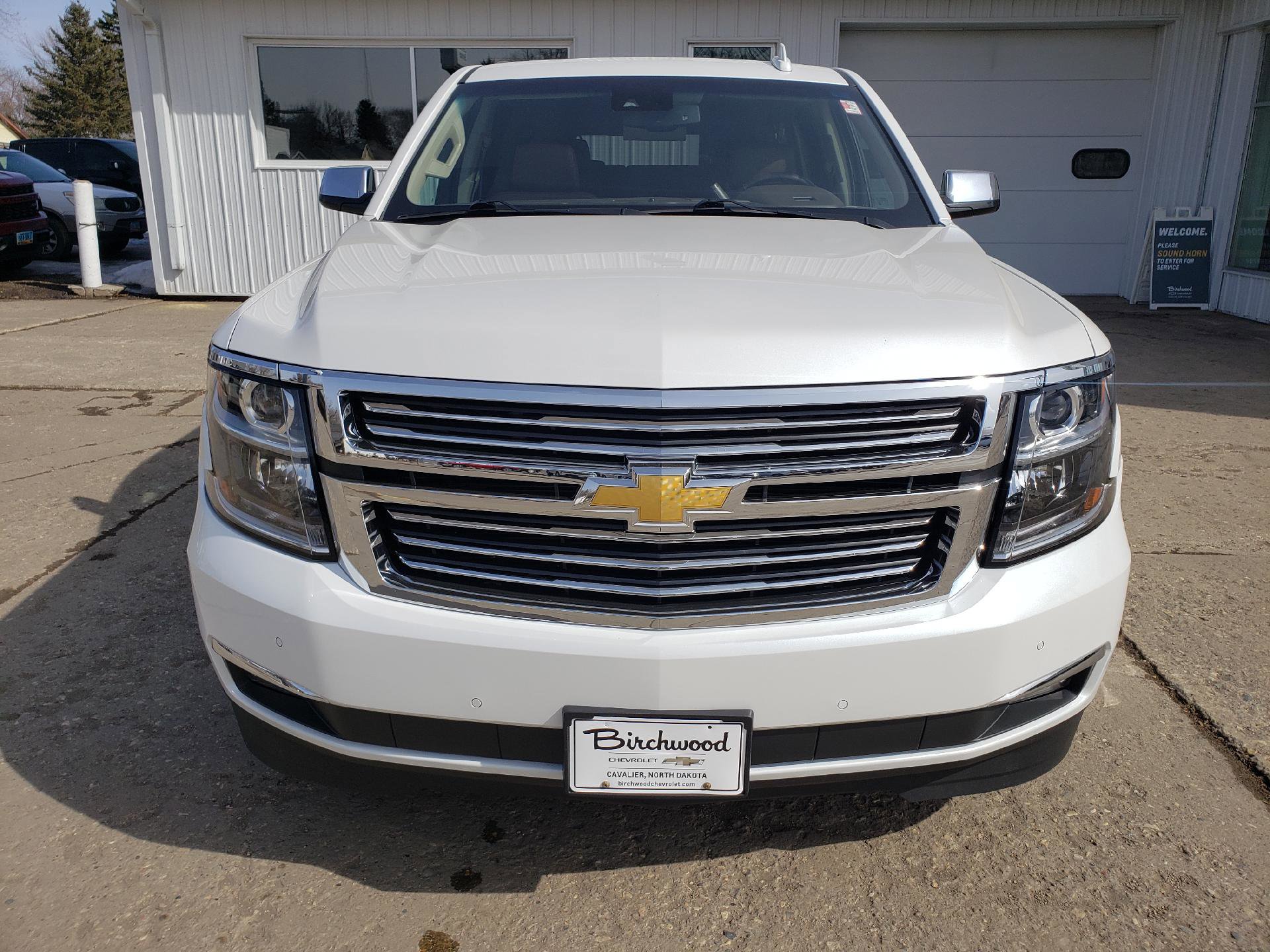 Used 2017 Chevrolet Suburban Premier AWD/4WD image 8