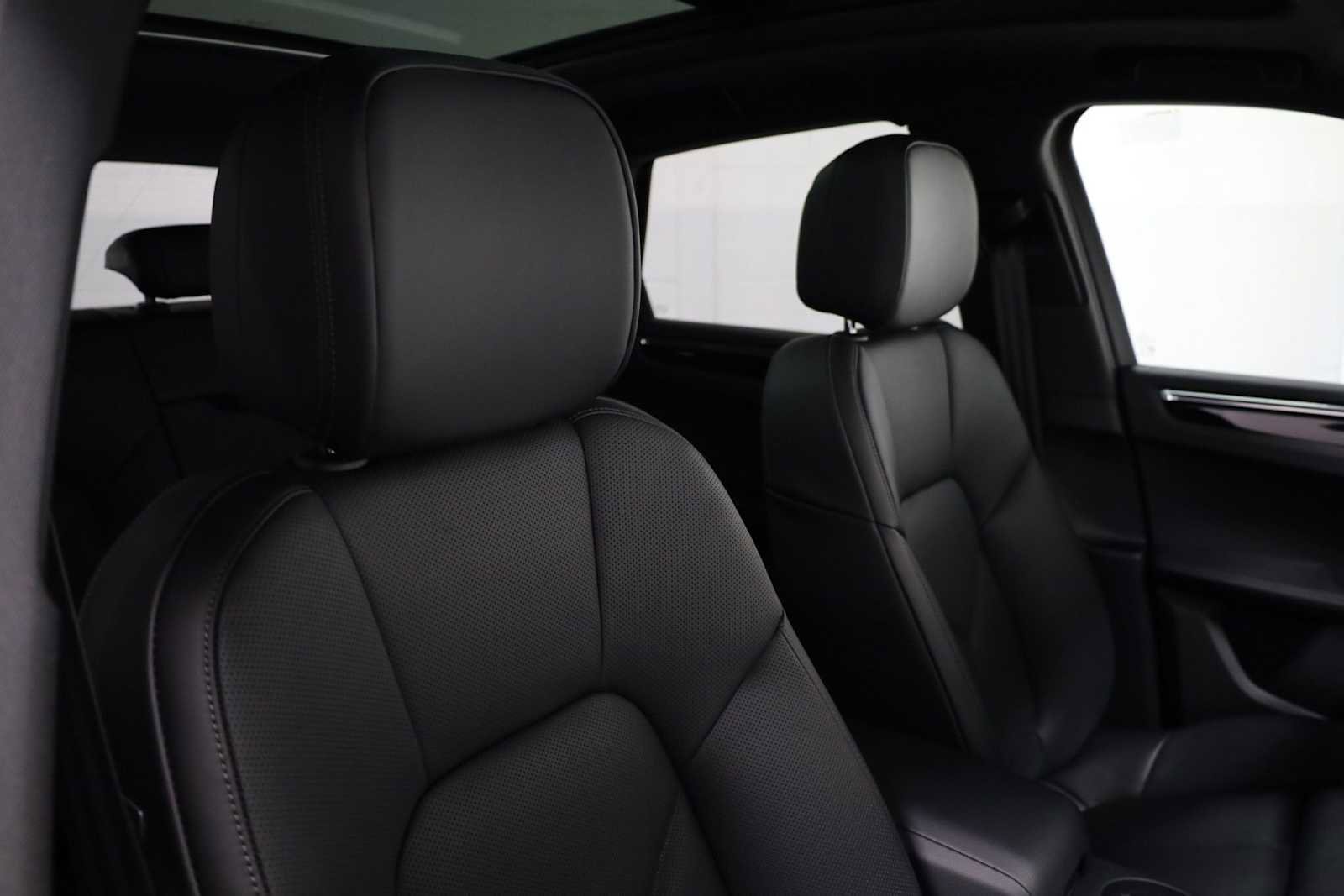 New 2026 Porsche Macan image 23