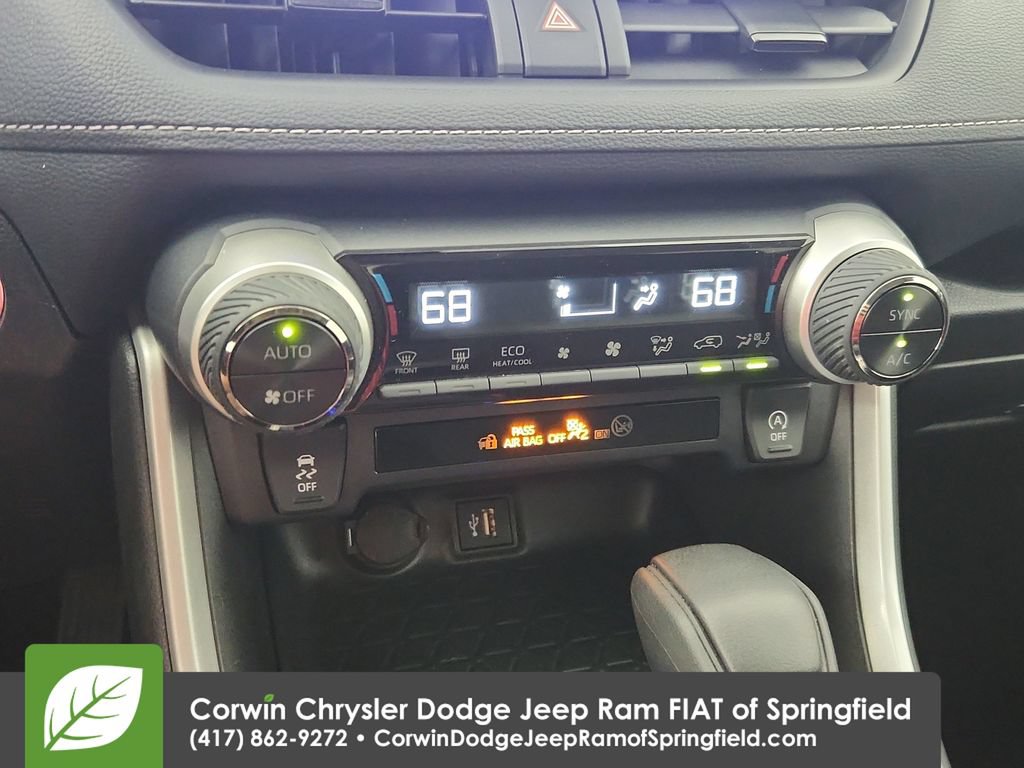 Used 2025 Toyota RAV4 XLE AWD/4WD image 26