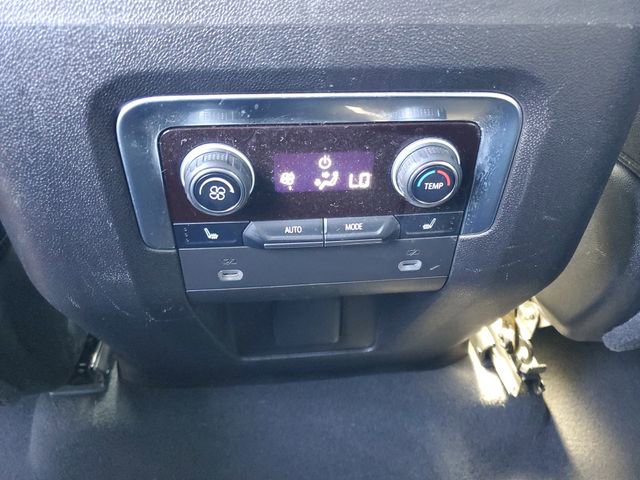 Used 2021 Chevrolet Suburban Z71 w/ Z71 Off-Road Package image 17