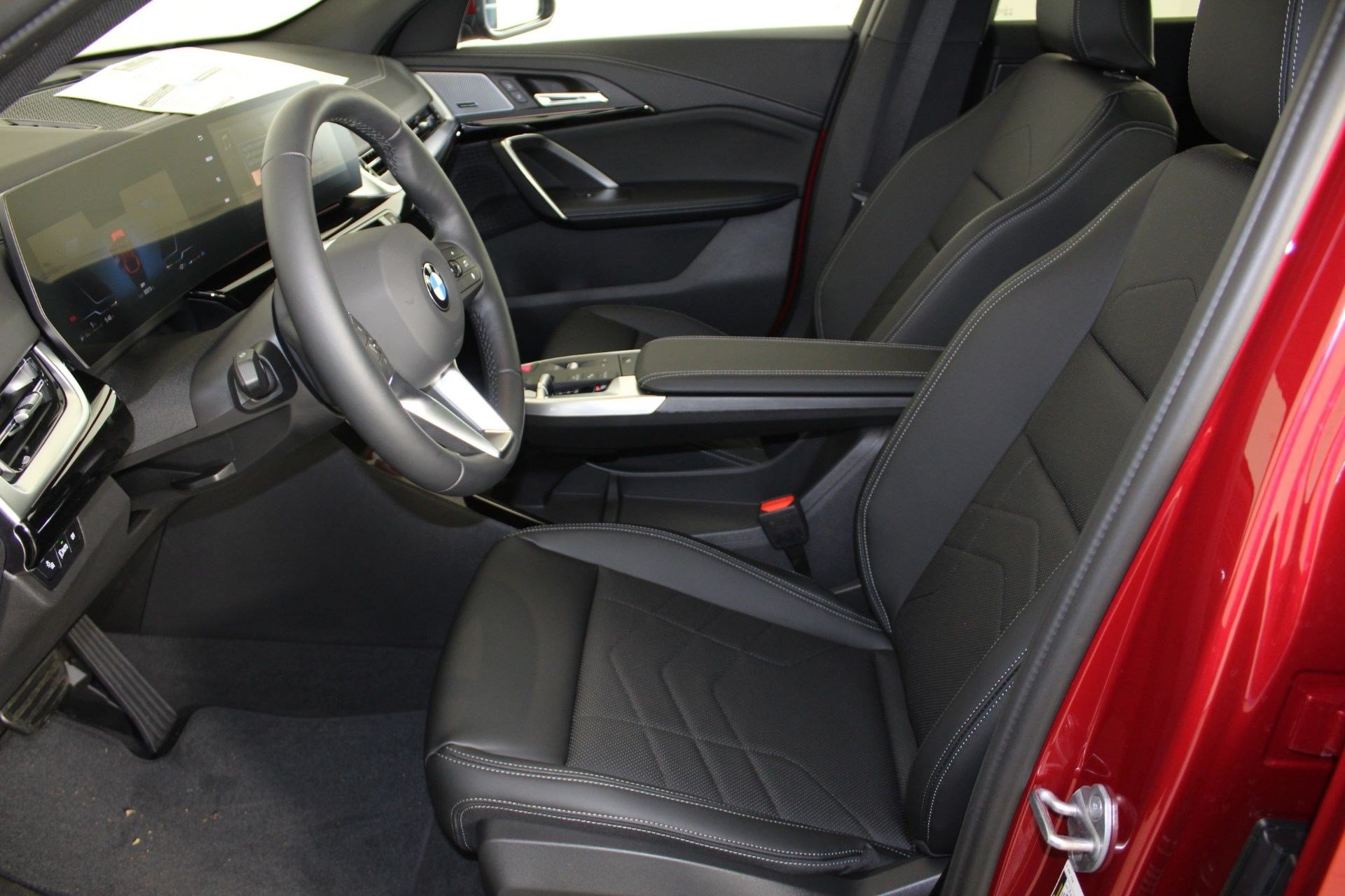 New 2026 BMW X2 xDrive28i w/ Convenience Package AWD/4WD image 5
