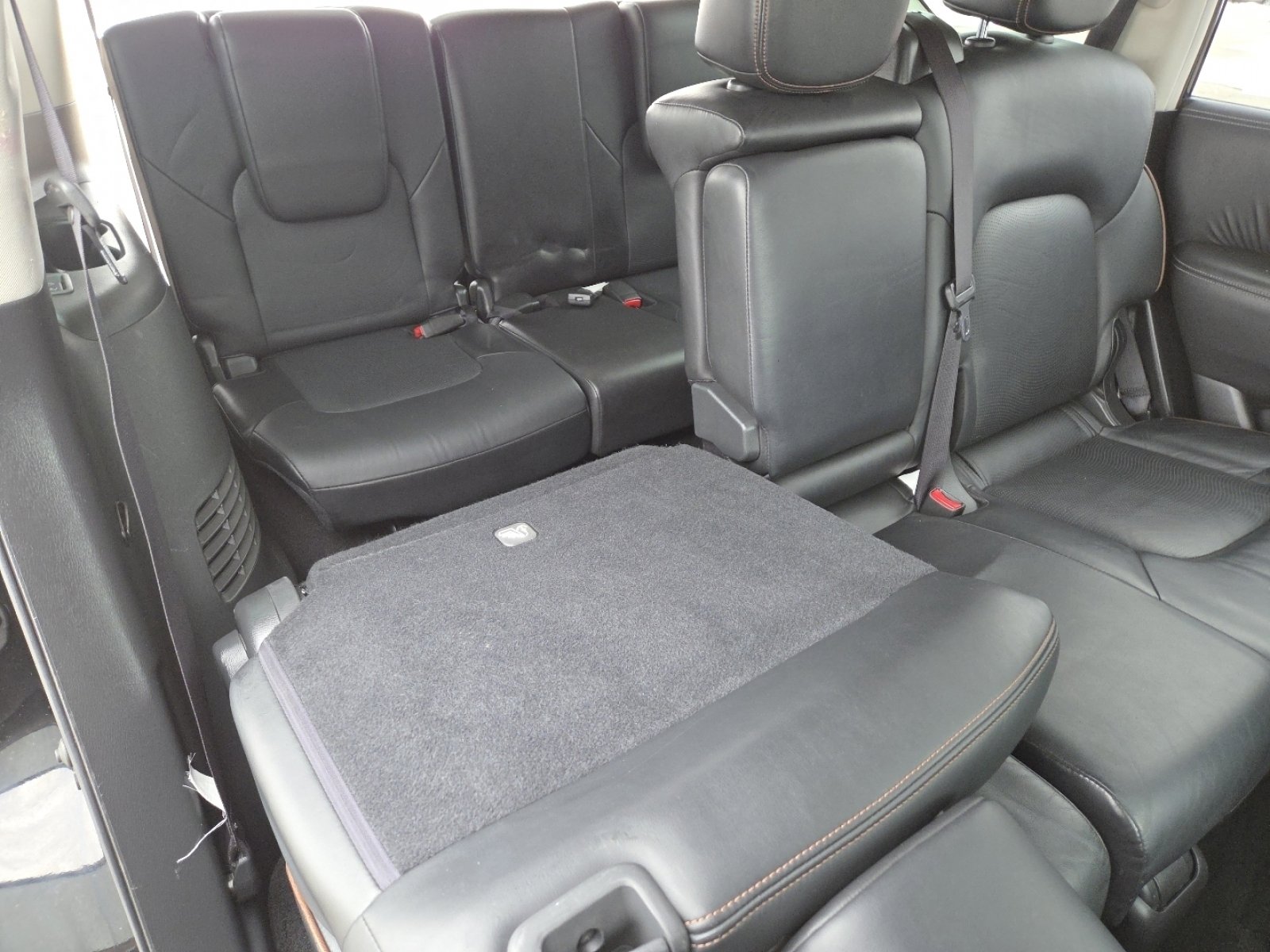 Used 2018 Nissan Armada Platinum image 25