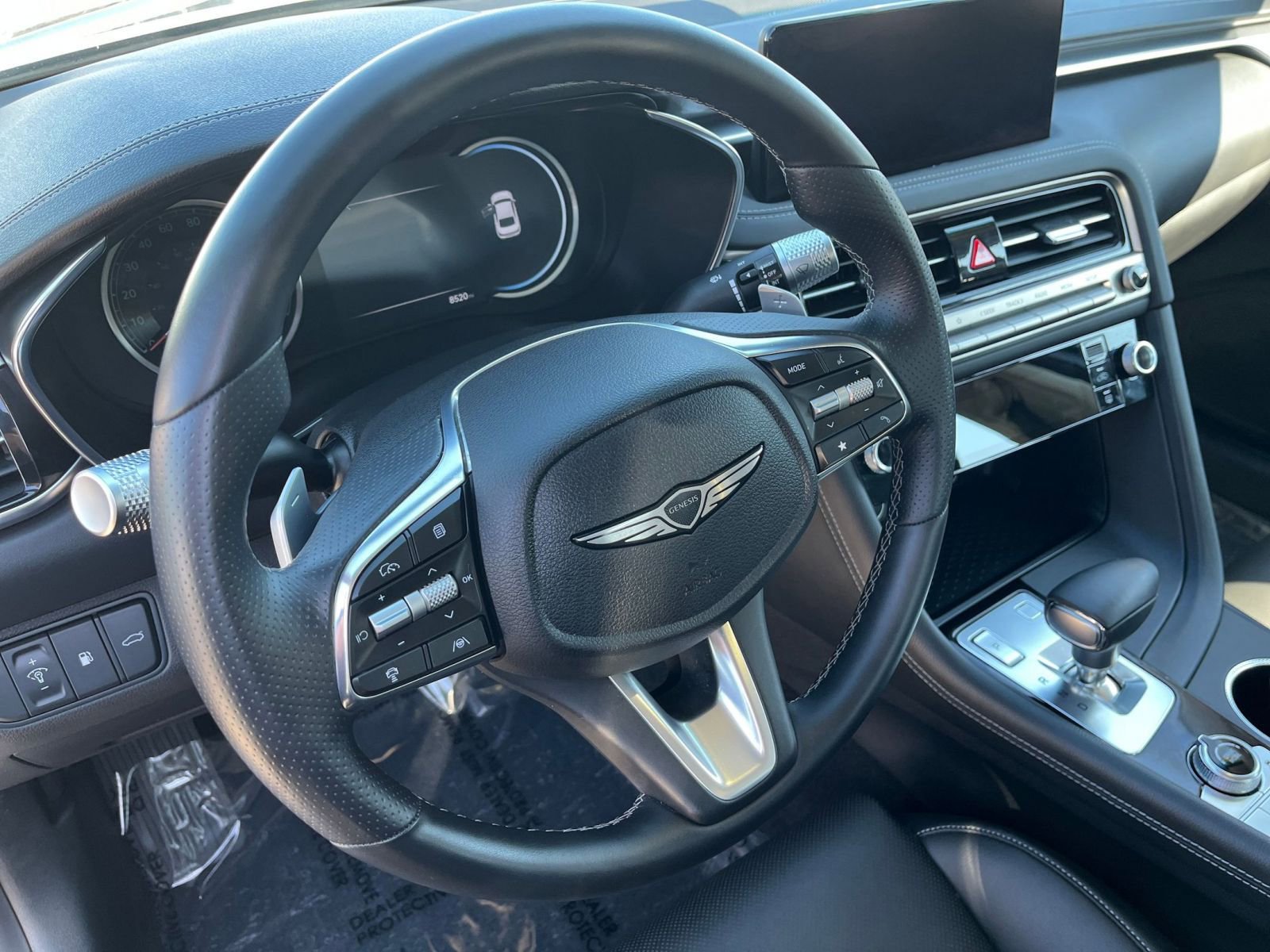 Used 2025 Genesis G70 2.5T image 28