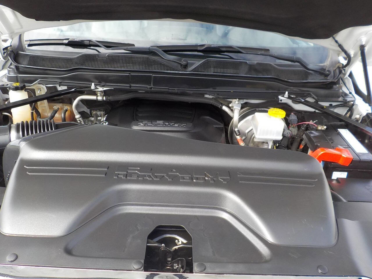 Used 2022 RAM 2500 Tradesman w/ Chrome Appearance Group image 32