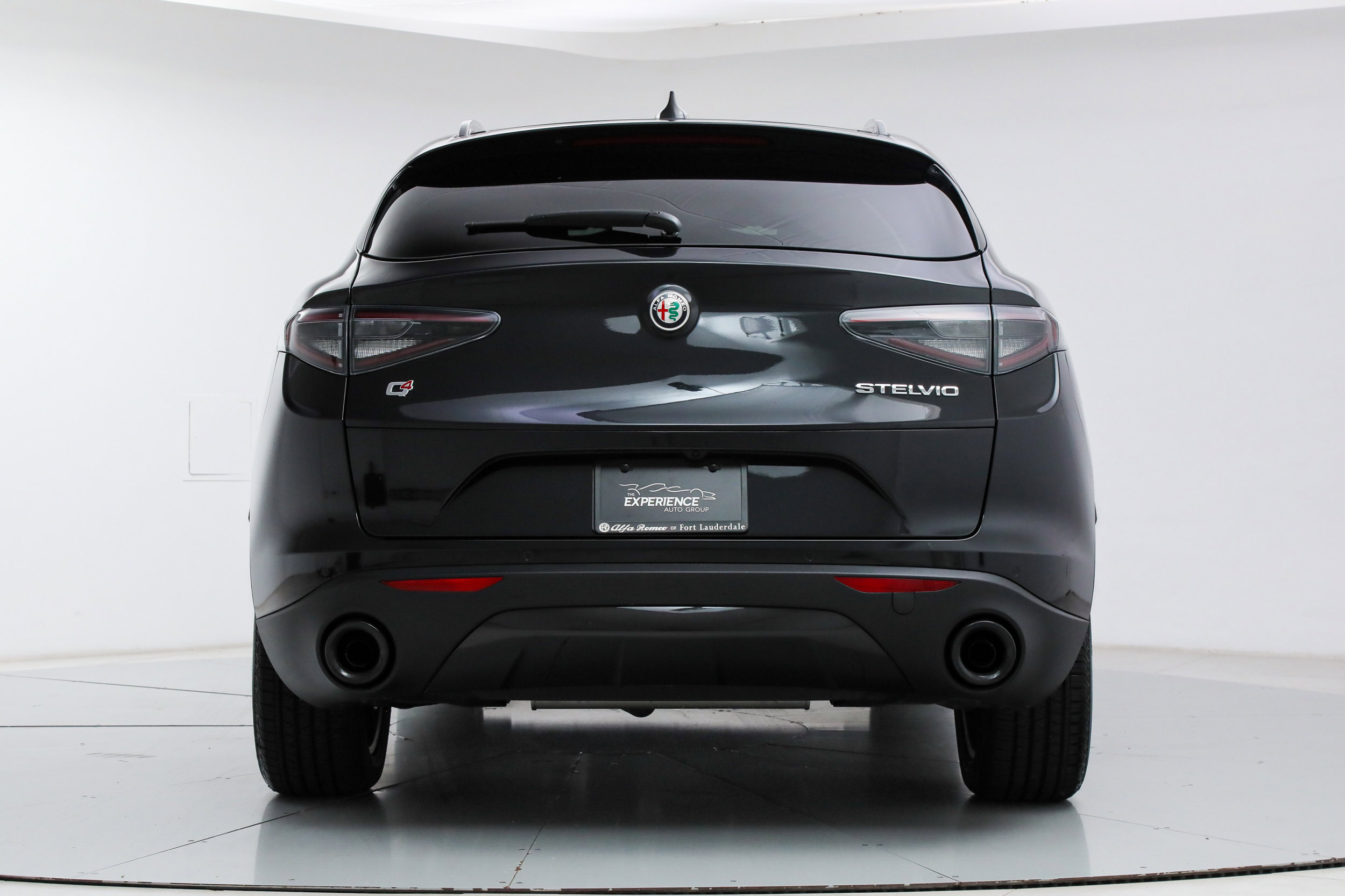 New 2026 Alfa Romeo Stelvio Sprint w/ Convenience Package AWD/4WD image 4