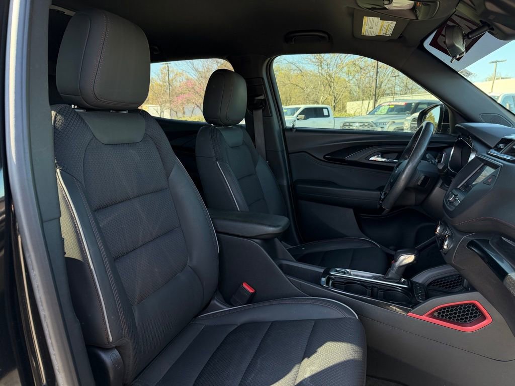 Used 2022 Chevrolet TrailBlazer RS w/ Driver Confidence Package image 29