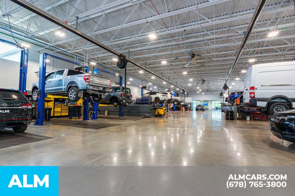 Used 2024 GMC Sierra 3500 Denali w/ Denali Reserve Package image 68