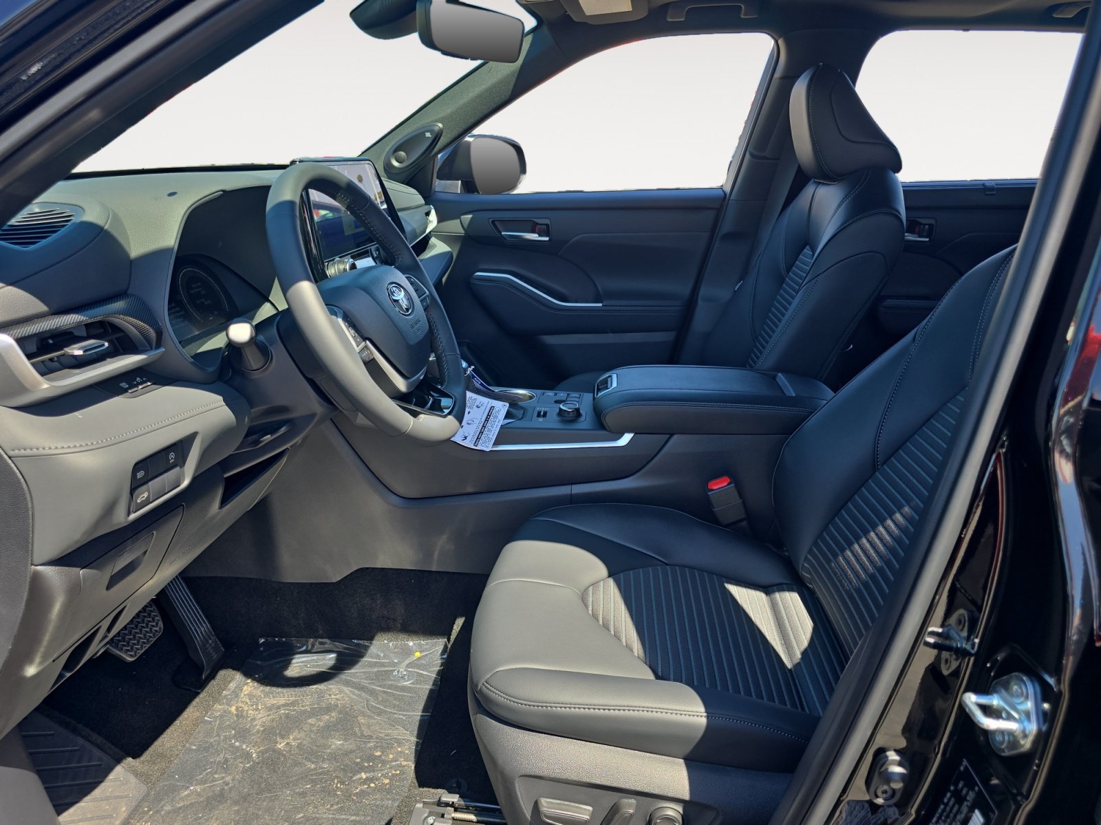 New 2026 Toyota Highlander XSE AWD/4WD image 9