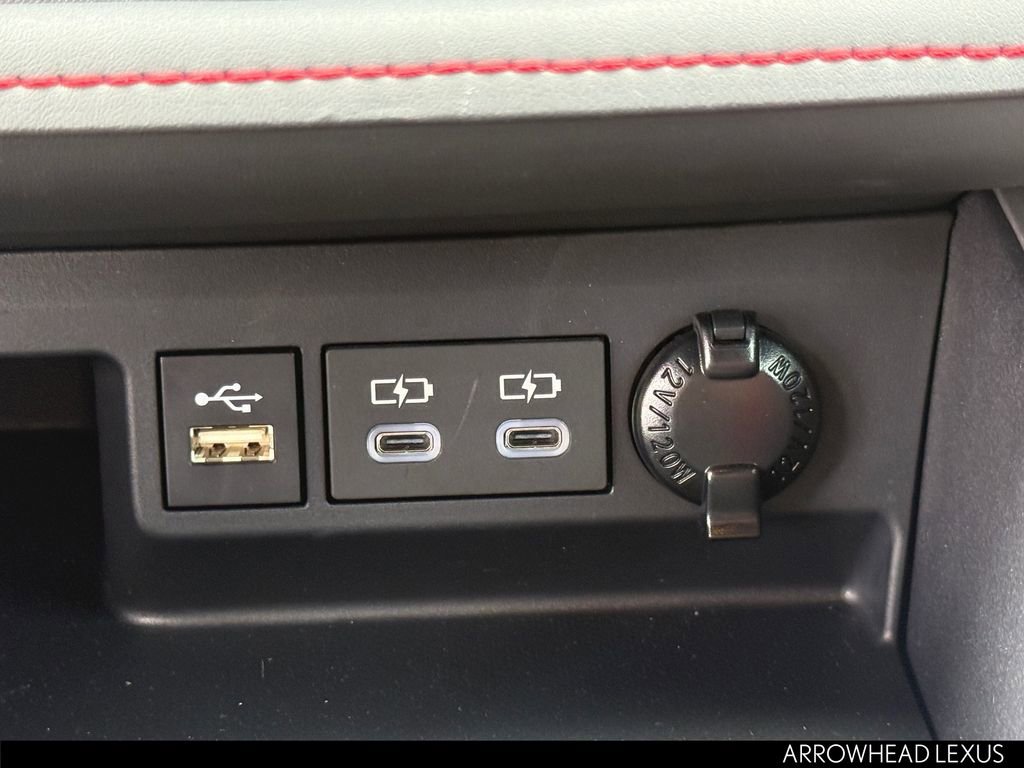 Used 2024 Toyota Highlander XSE AWD/4WD image 23