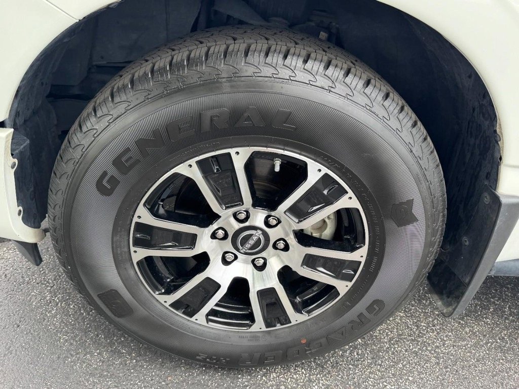 Used 2023 Nissan Titan SV w/ SV Utility Package image 7